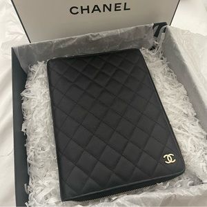 CHANEL Black Caviar Zipped Day Planner Cover